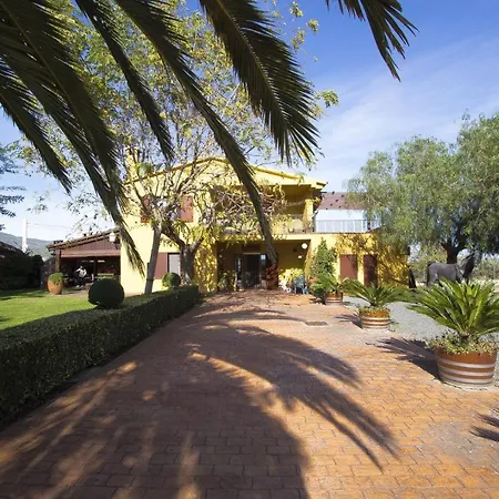 Catalunya Casas Incredible Secluded Villa, Just 11km From Beach! Villa